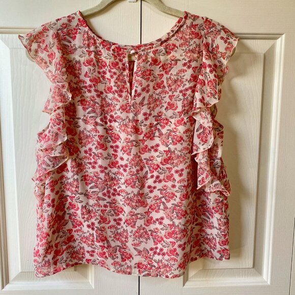 BB Dakota Floral Top Size Medium - Like New - Picture 3 of 4